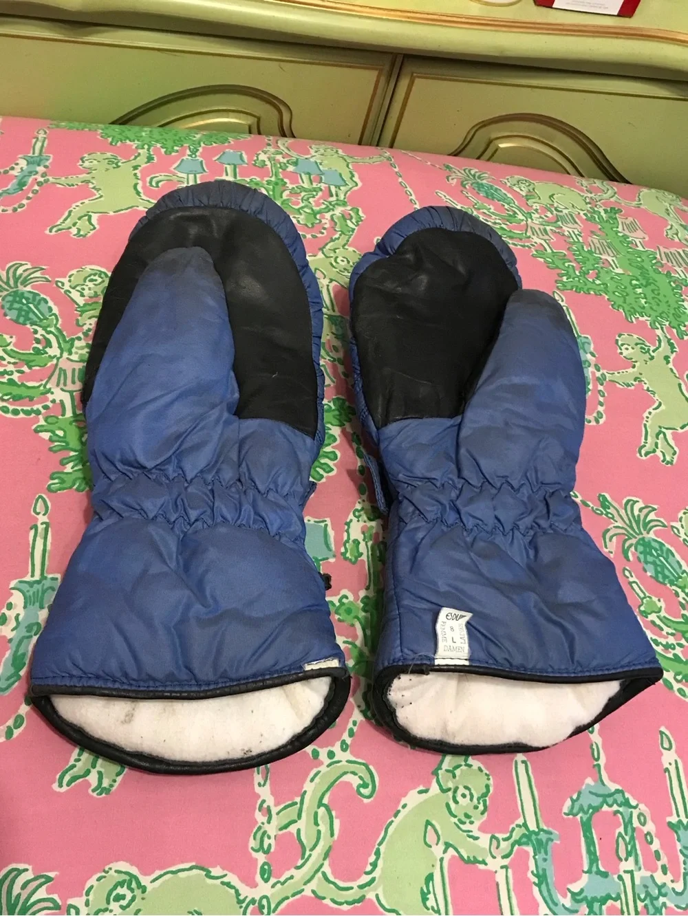 Vintage Emmegi Blue lined Ski Mittens women’s size large 8